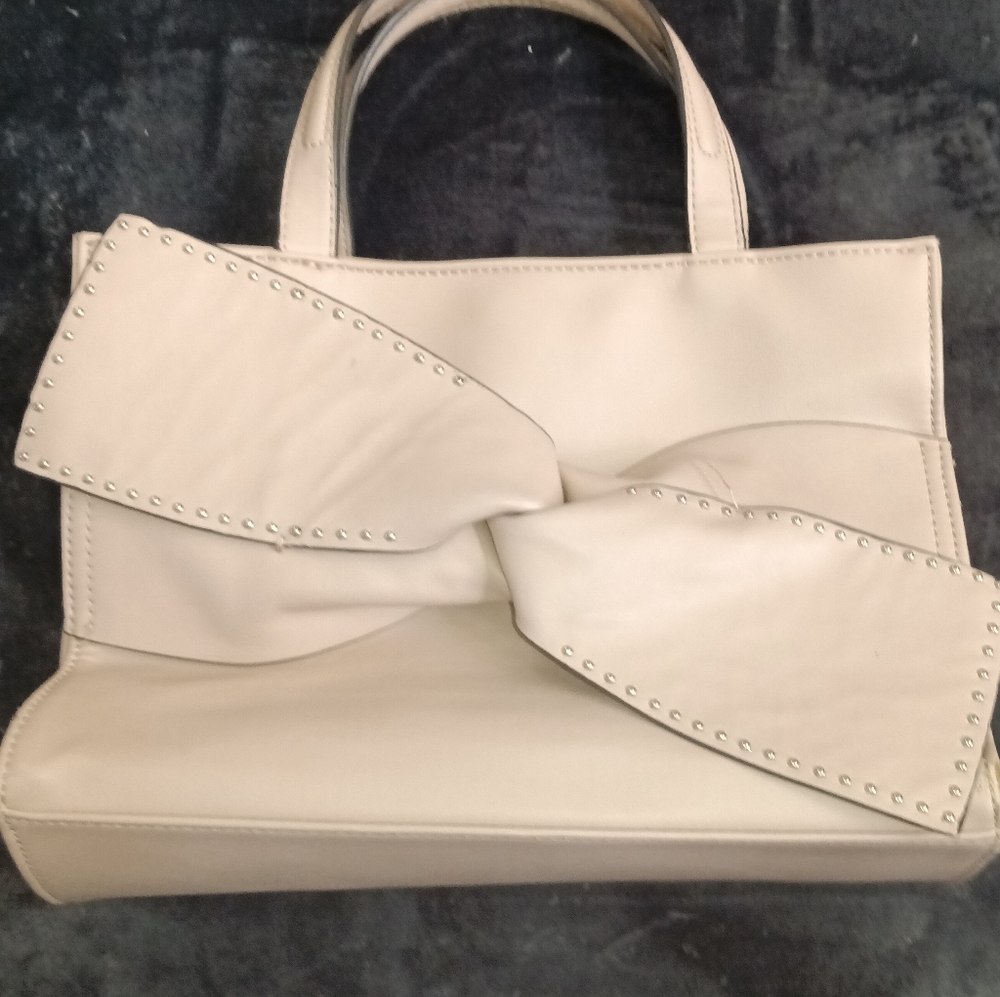 Jessica Simpson purse